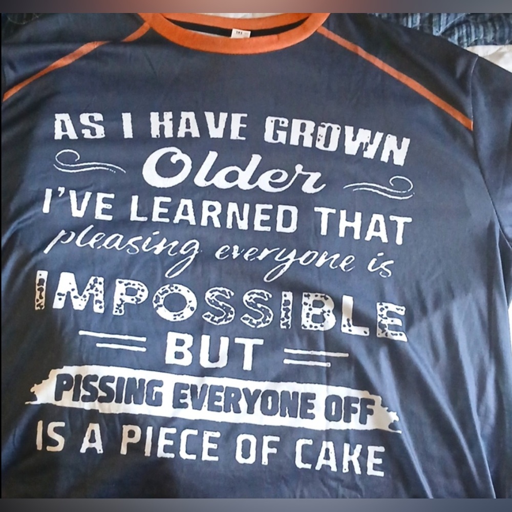 Graphic Short Sleeve Tee saying (as I grow old piss everyone off )new🆕 plus sz